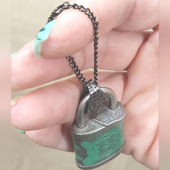 Anthropologie Antiqued Boho Faux Lock Ornament RARE - Picture 4 of 5